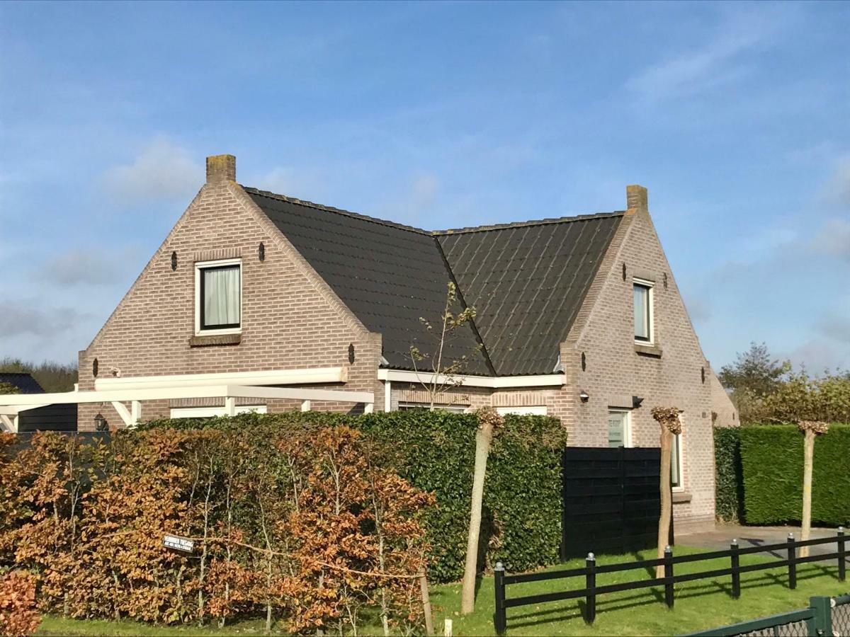 Stinswoning " Waadhoeke " Tzummarum Bagian luar foto