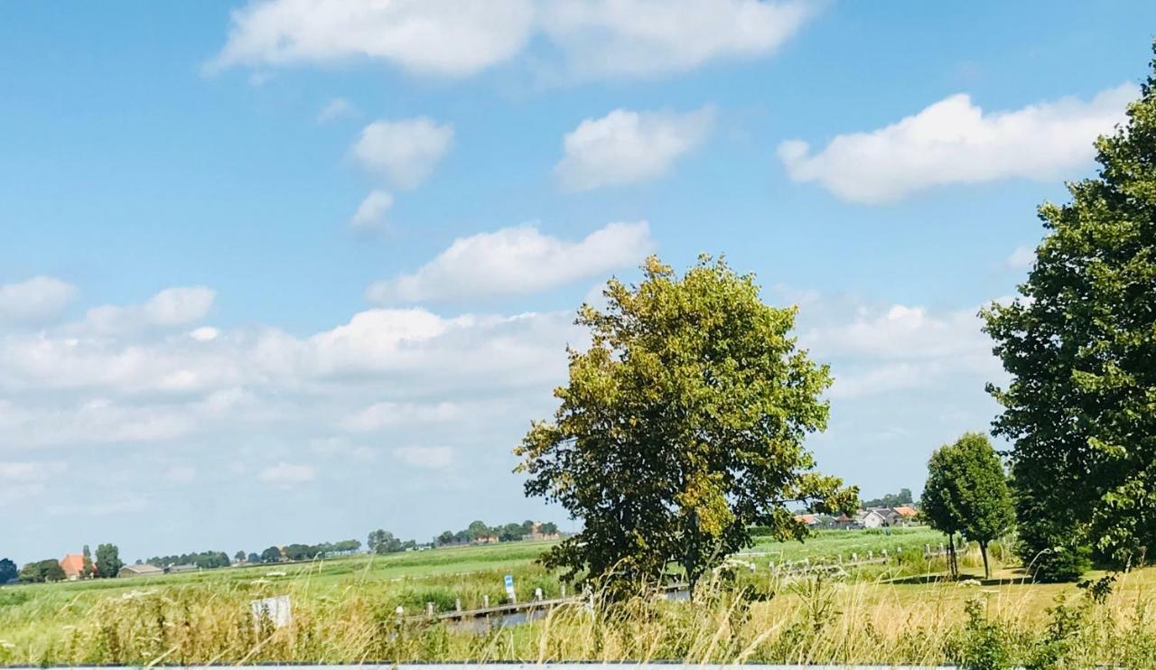 Stinswoning " Waadhoeke " Tzummarum Bagian luar foto
