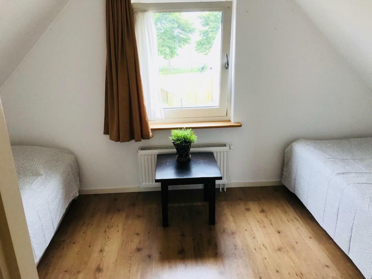 Stinswoning " Waadhoeke " Tzummarum Bagian luar foto