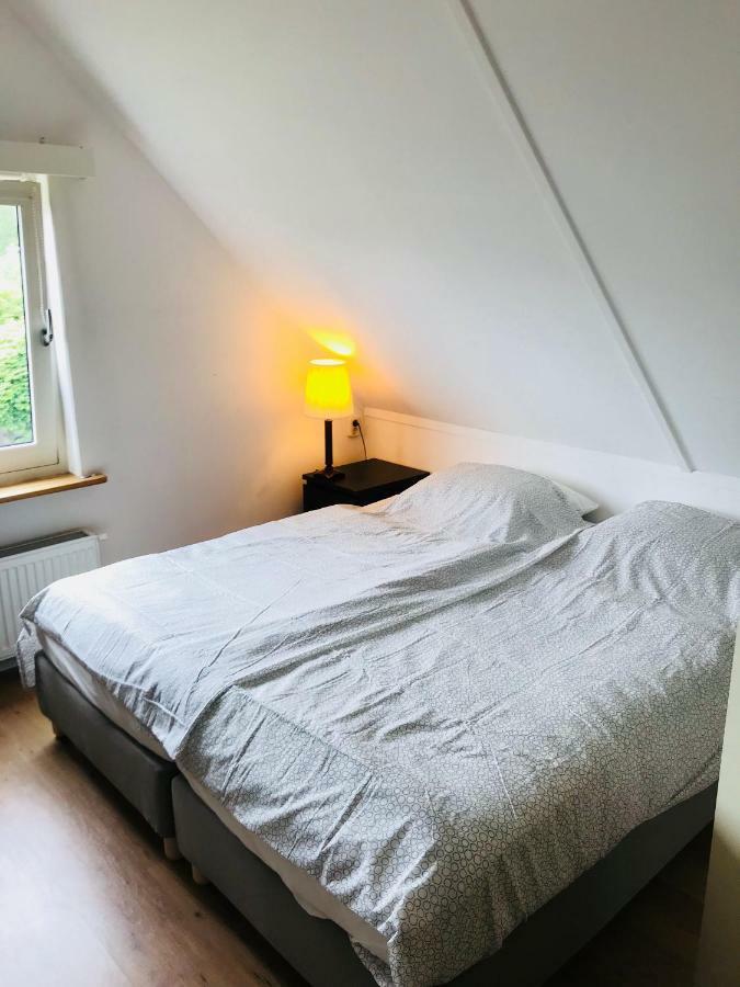 Stinswoning " Waadhoeke " Tzummarum Bagian luar foto